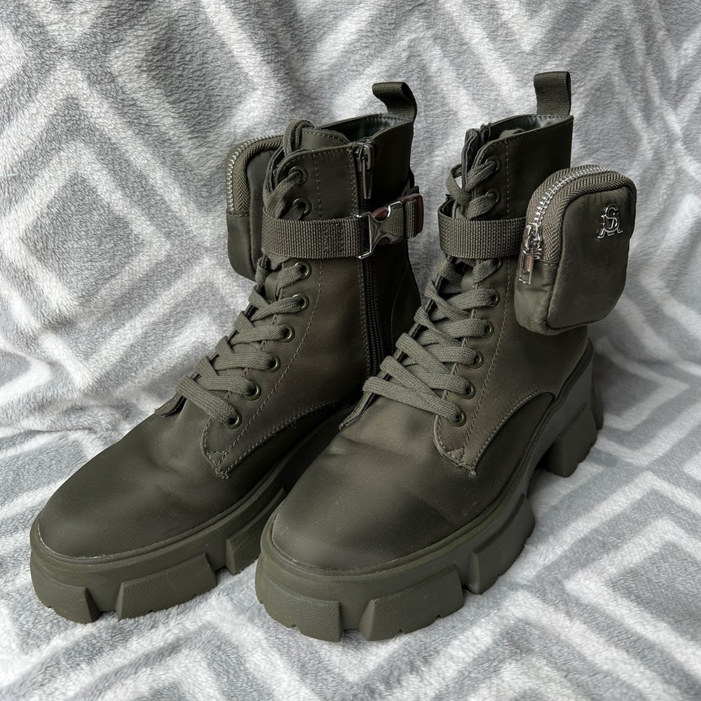Steve Madden Thora-P Combat Boots!!